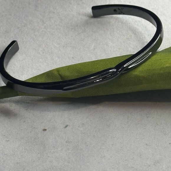 EXPRESS Gunmetal Thin Open Cuff Bangle Bracelet - Picture 3 of 4